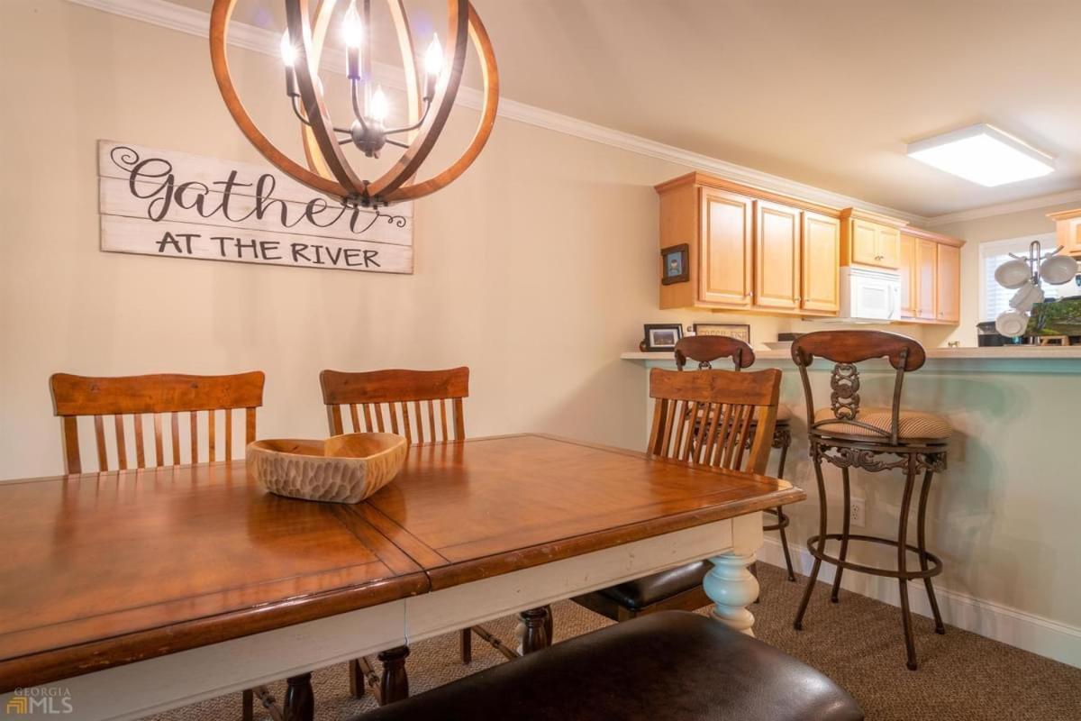 Riverfront Home Within Walking Distance Of Helen Luaran gambar