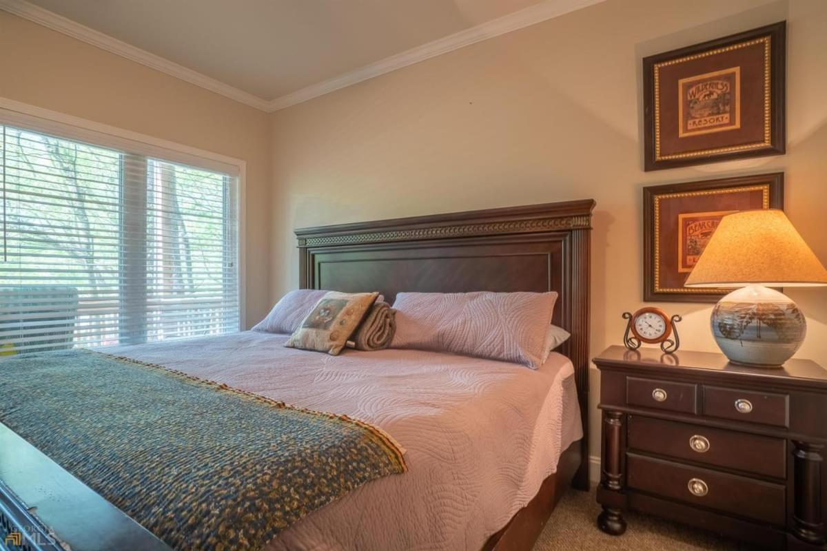 Riverfront Home Within Walking Distance Of Helen Luaran gambar